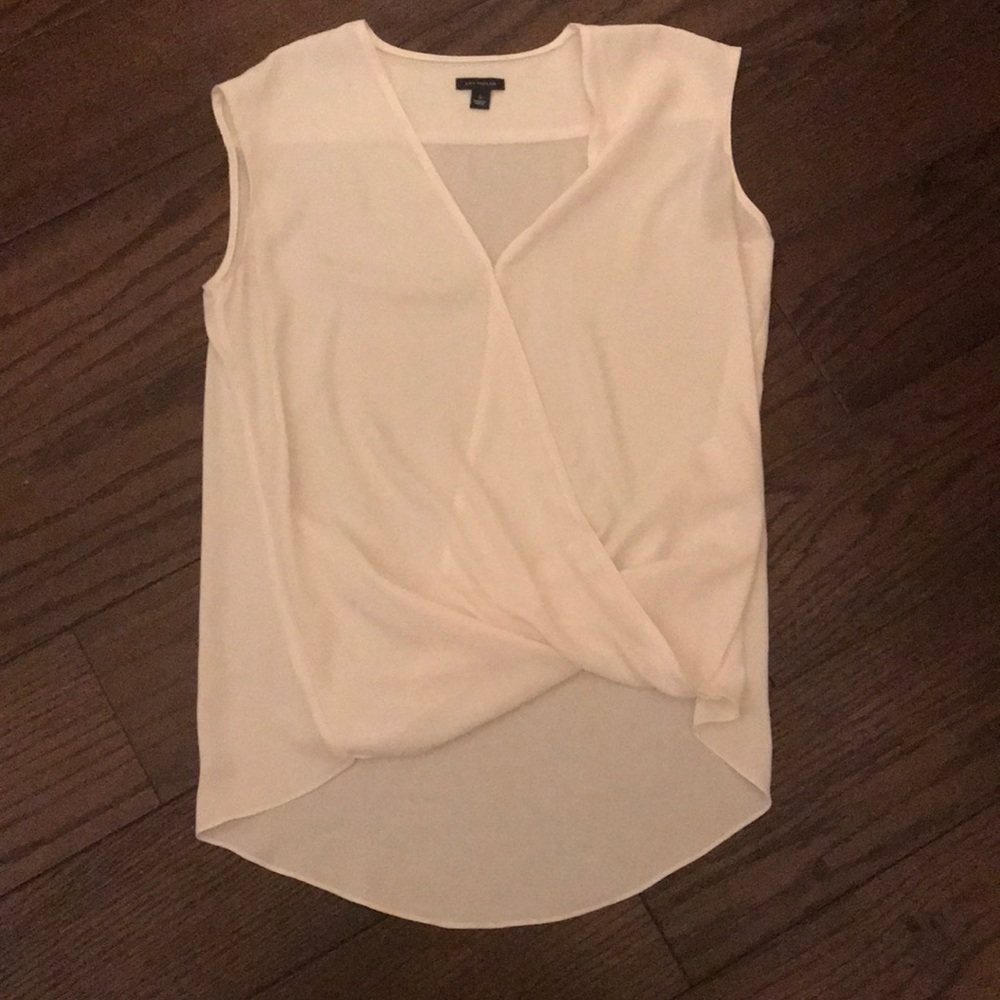 Sleeveless blouse